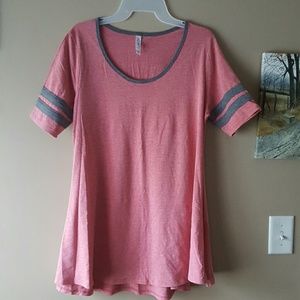 LuLaRoe Perfect tee